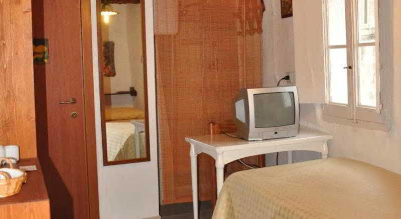 Borgo San Martino Hotell Bra Eksteriør bilde